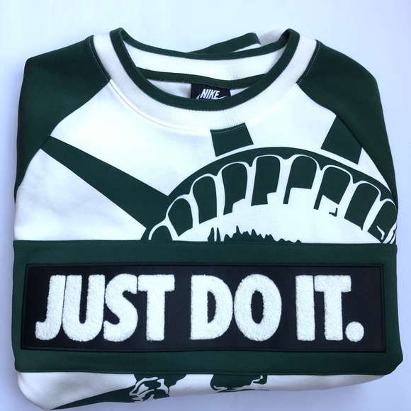 nike statue of liberty sweater